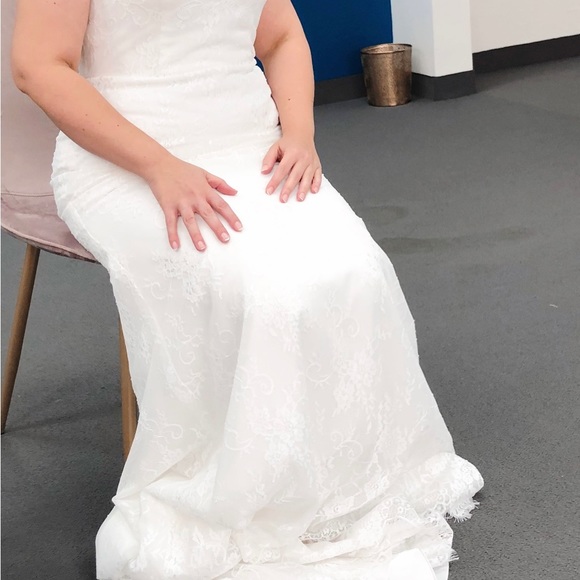 Ivory Lace Strapless Wedding Dress - NWT - Picture 15 of 16